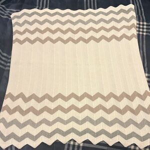 Silvercloud Chevron Knit Blanket in Cream and Gray